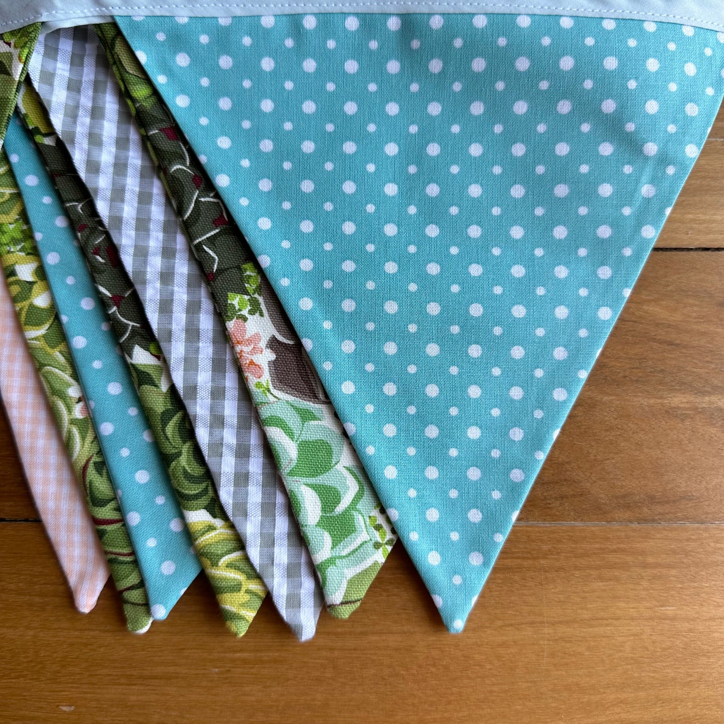 Green Thumb Bunting