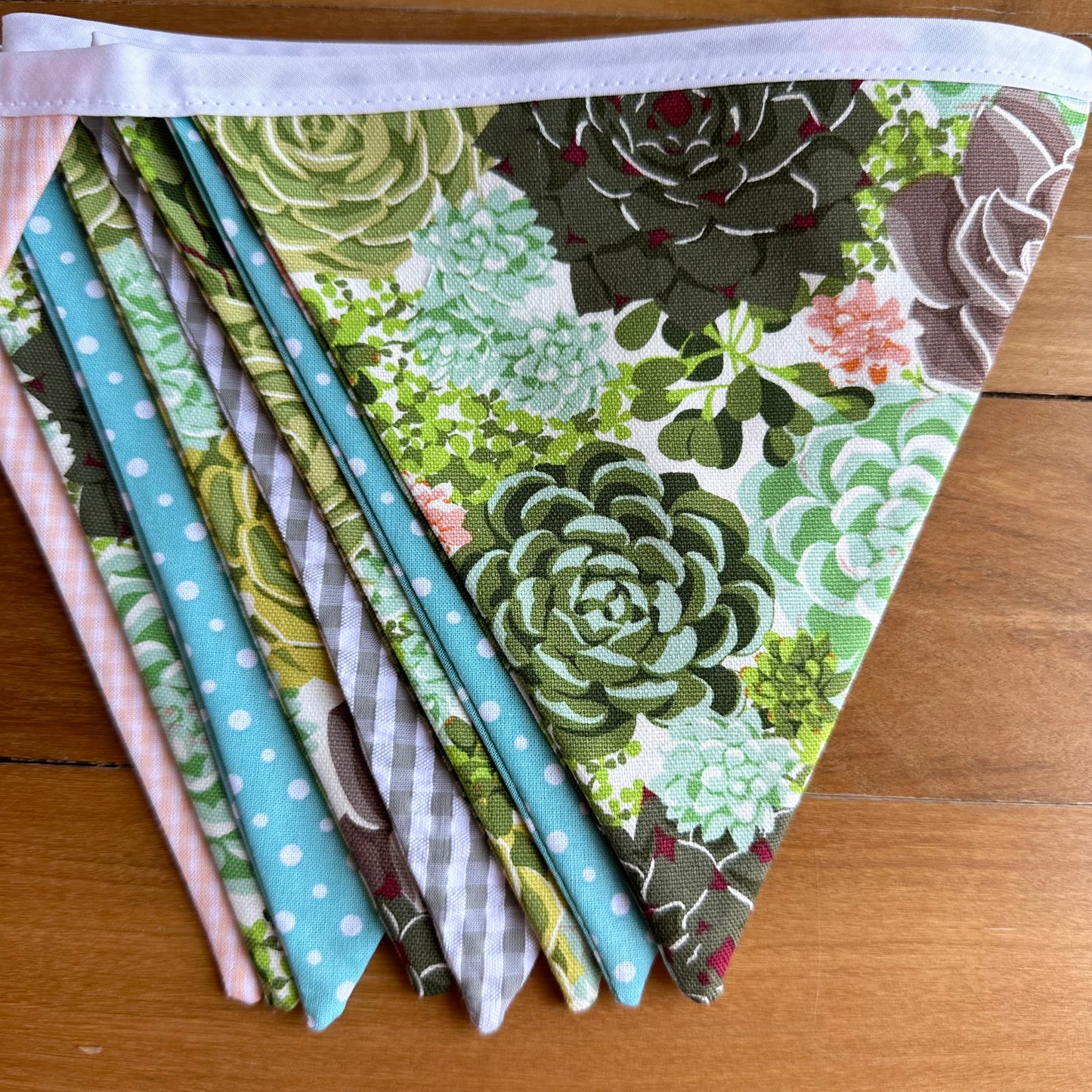 Green Thumb Bunting