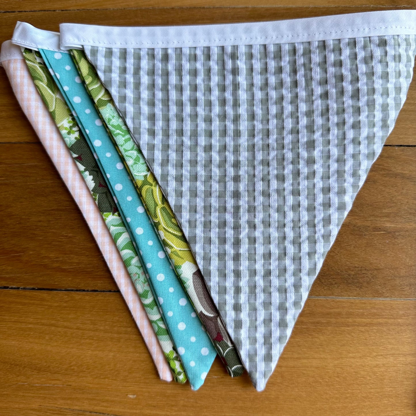 Green Thumb Bunting