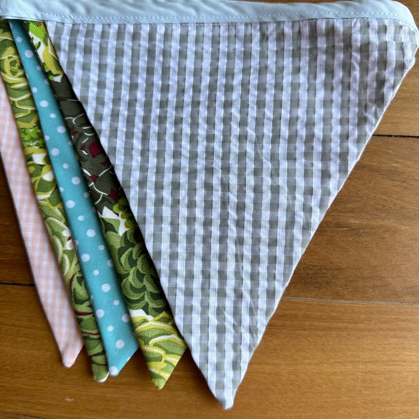 Green Thumb Bunting