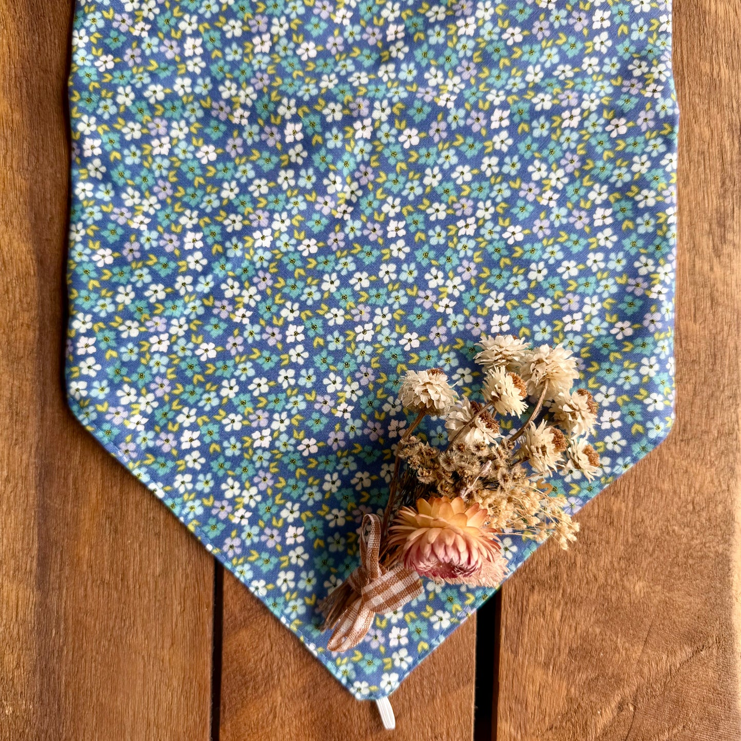 Homestead Blue Neck Scarf