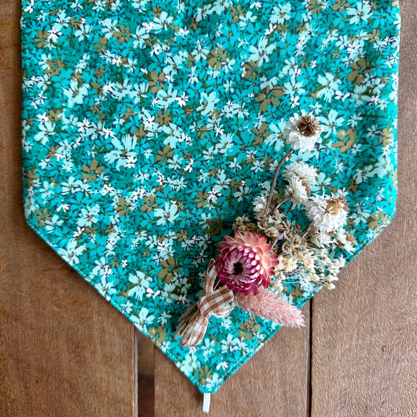 Seasons Frost Neck Scarf