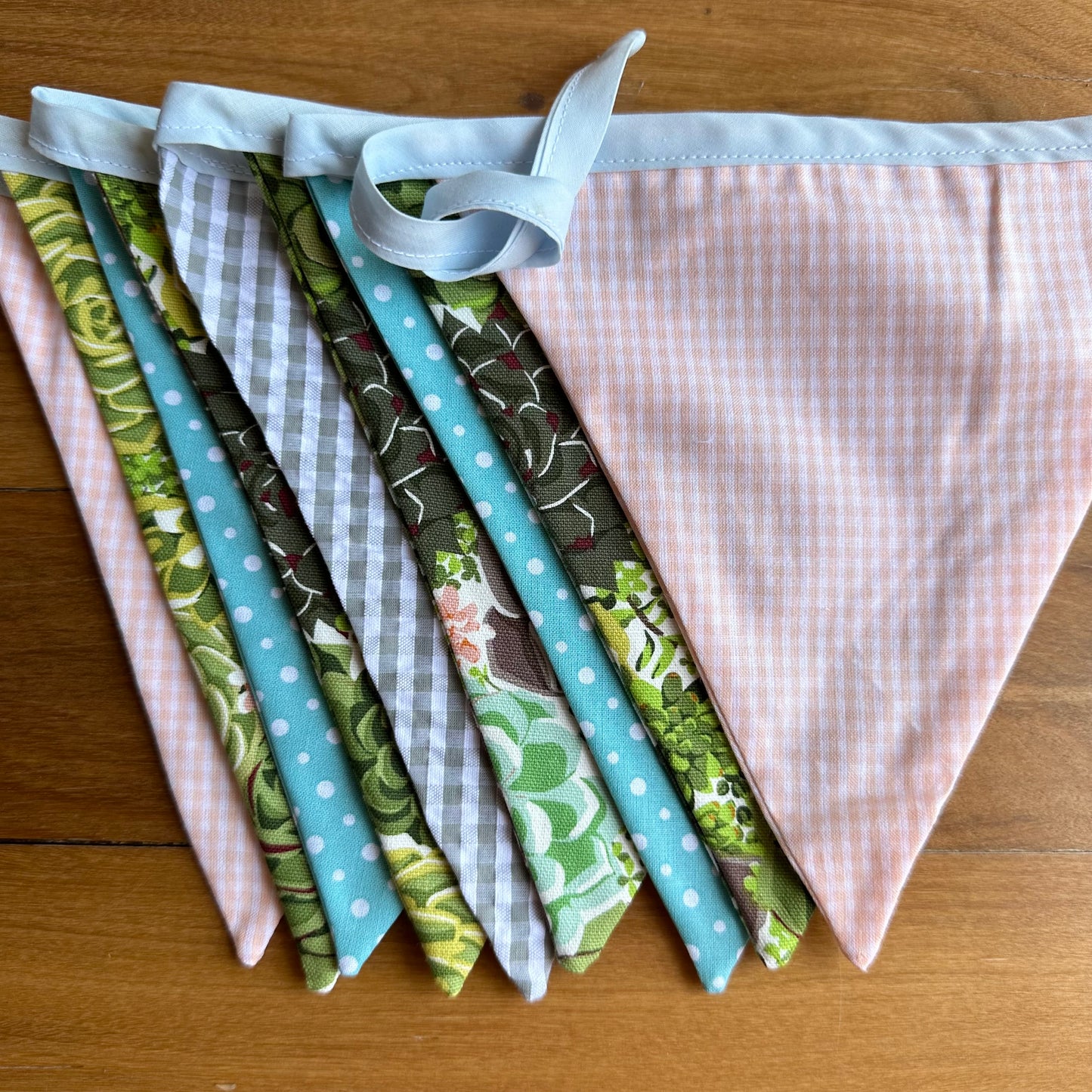 Green Thumb Bunting