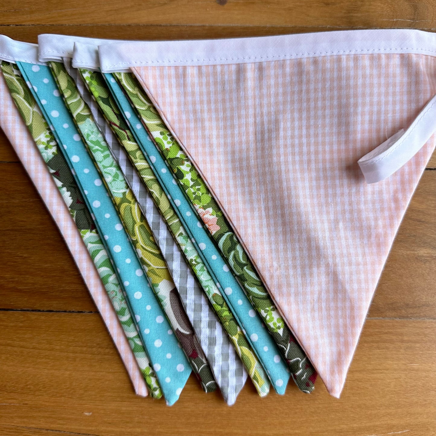 Green Thumb Bunting