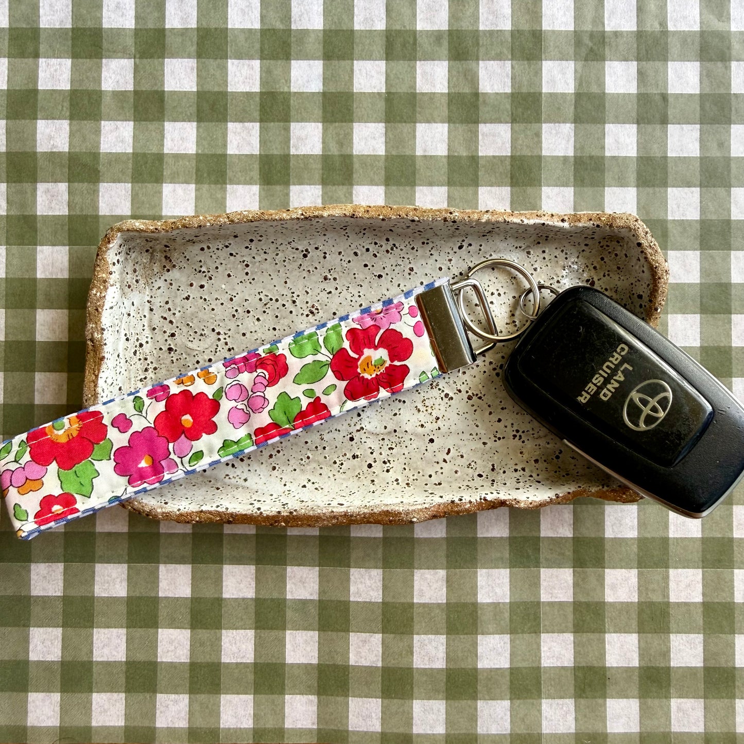 Keyring - Betsy Red