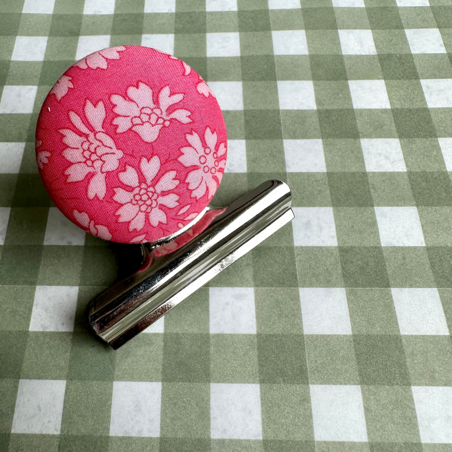 Pink Capel Magnetic Bulldog Clip
