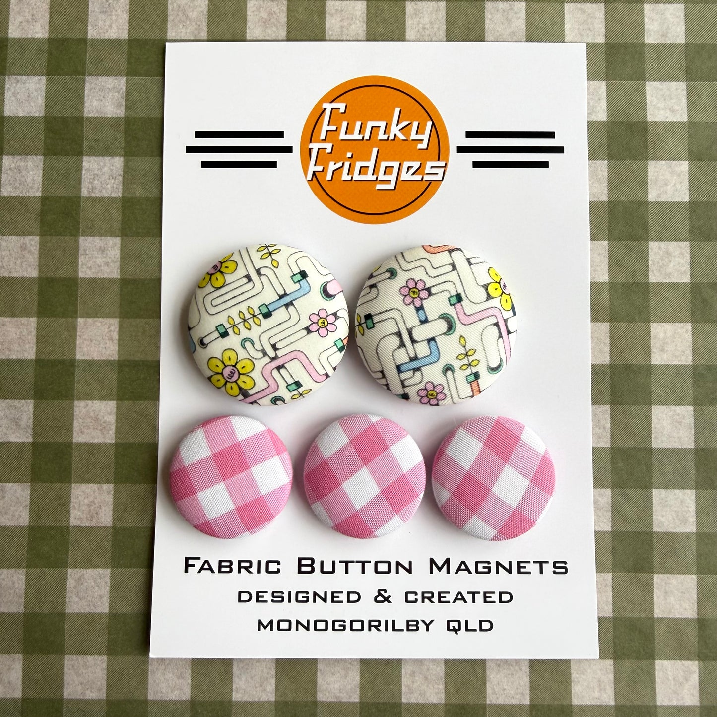Pink Gingham Daisy Magnet Set