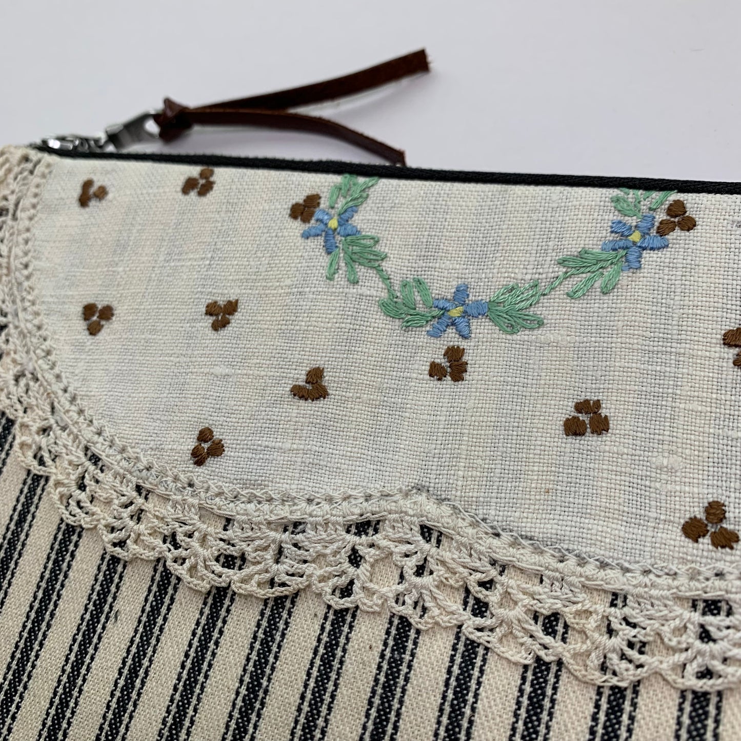 Ah-mazing Pear Clutch