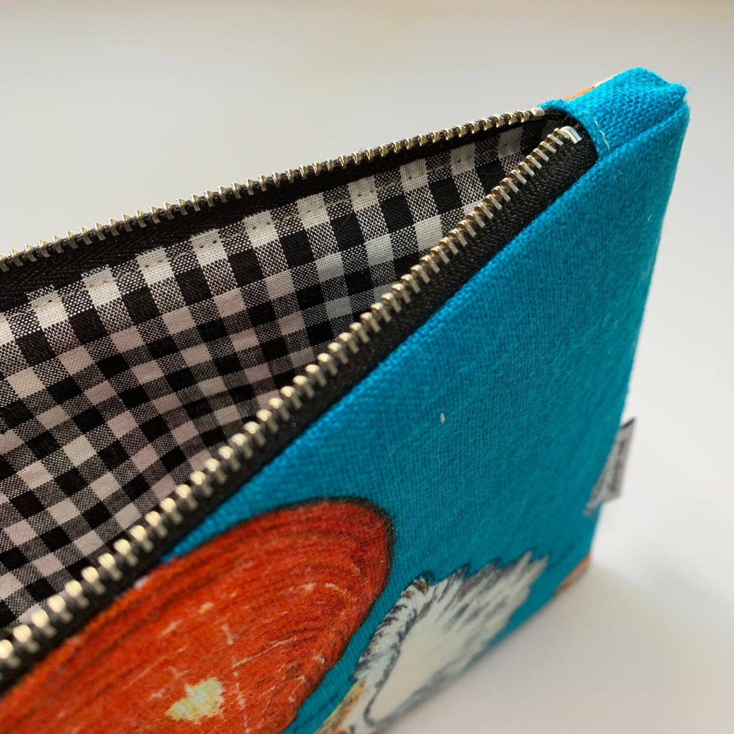 Ah-mazing Seashells II Clutch