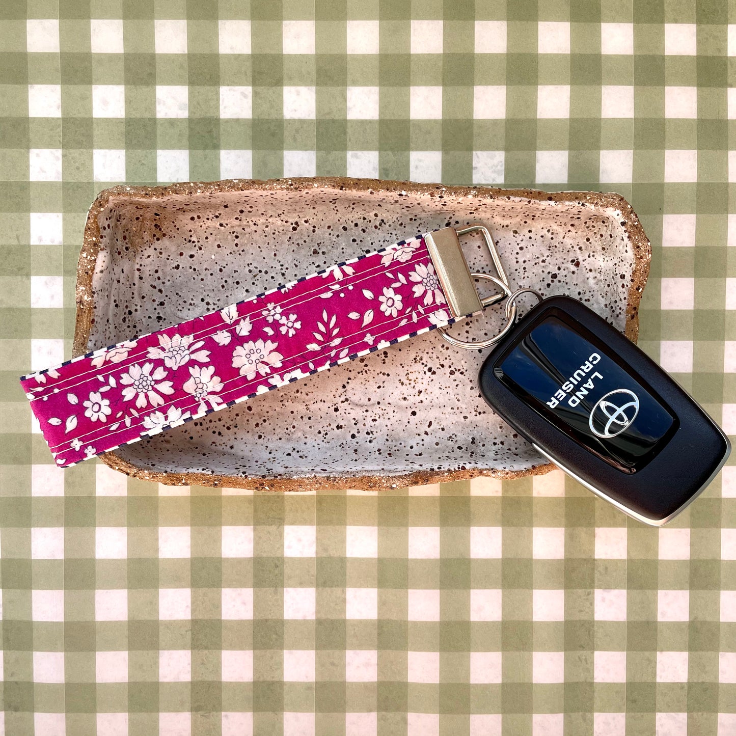 Keyring - Fuschia Capel