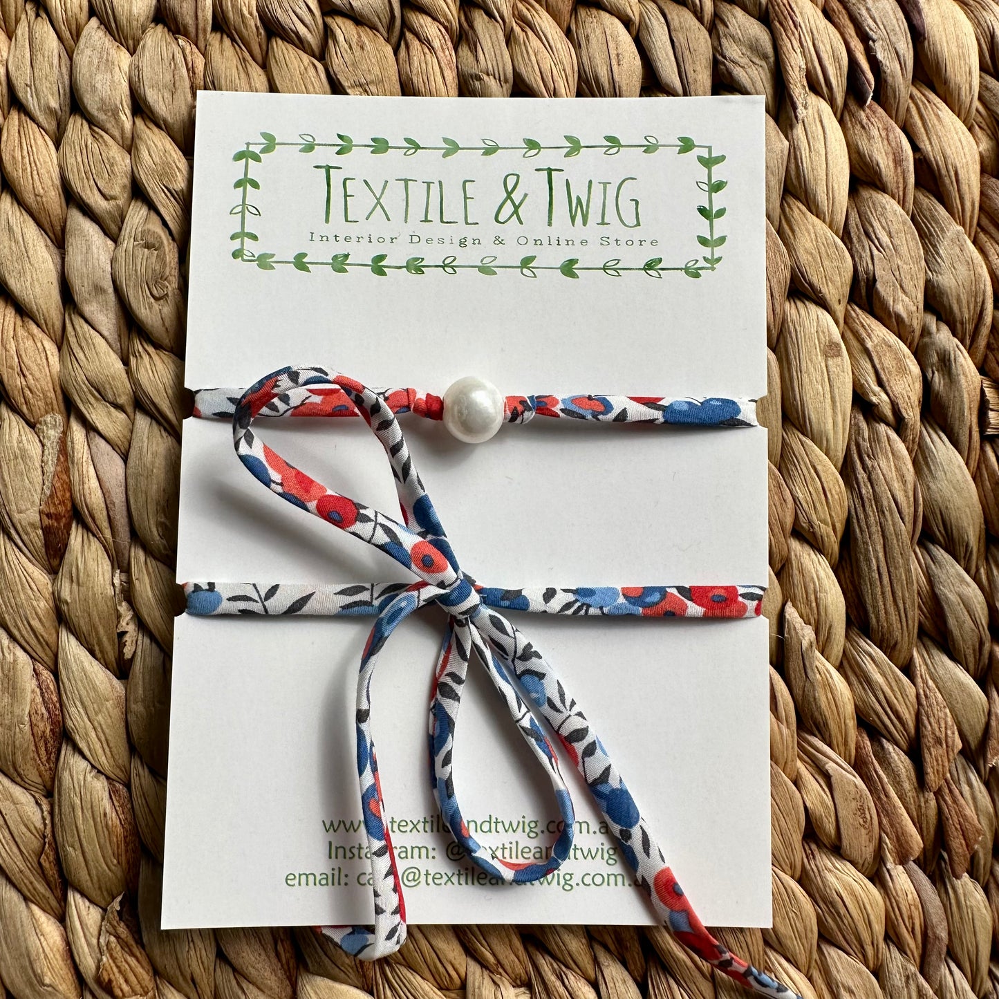 Liberty & Pearl Wrap - Wiltshire 19C (red & blue)