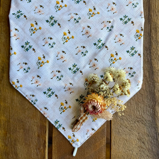 Field Bees Pink Neck Scarf