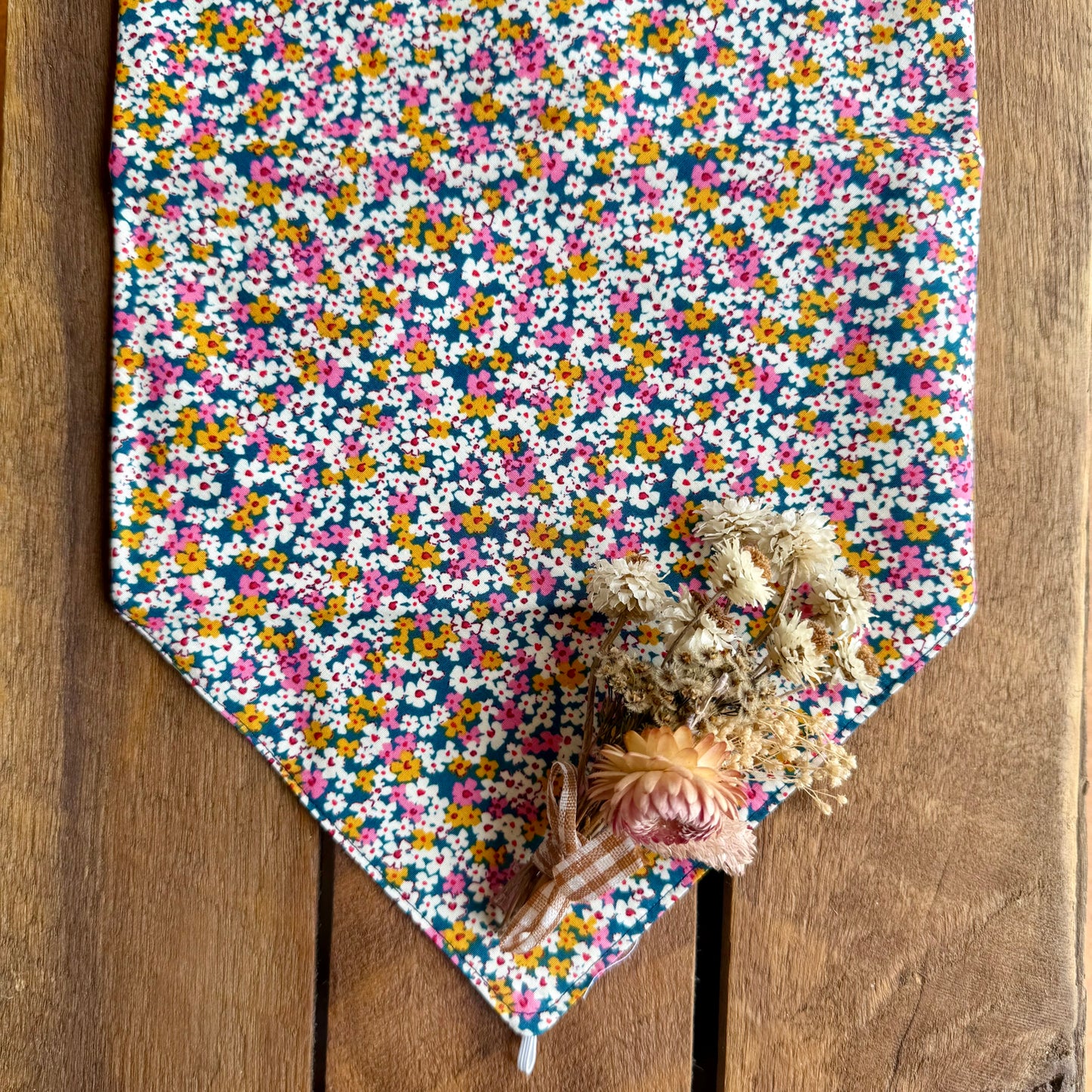 Retro Prairie Neck Scarf