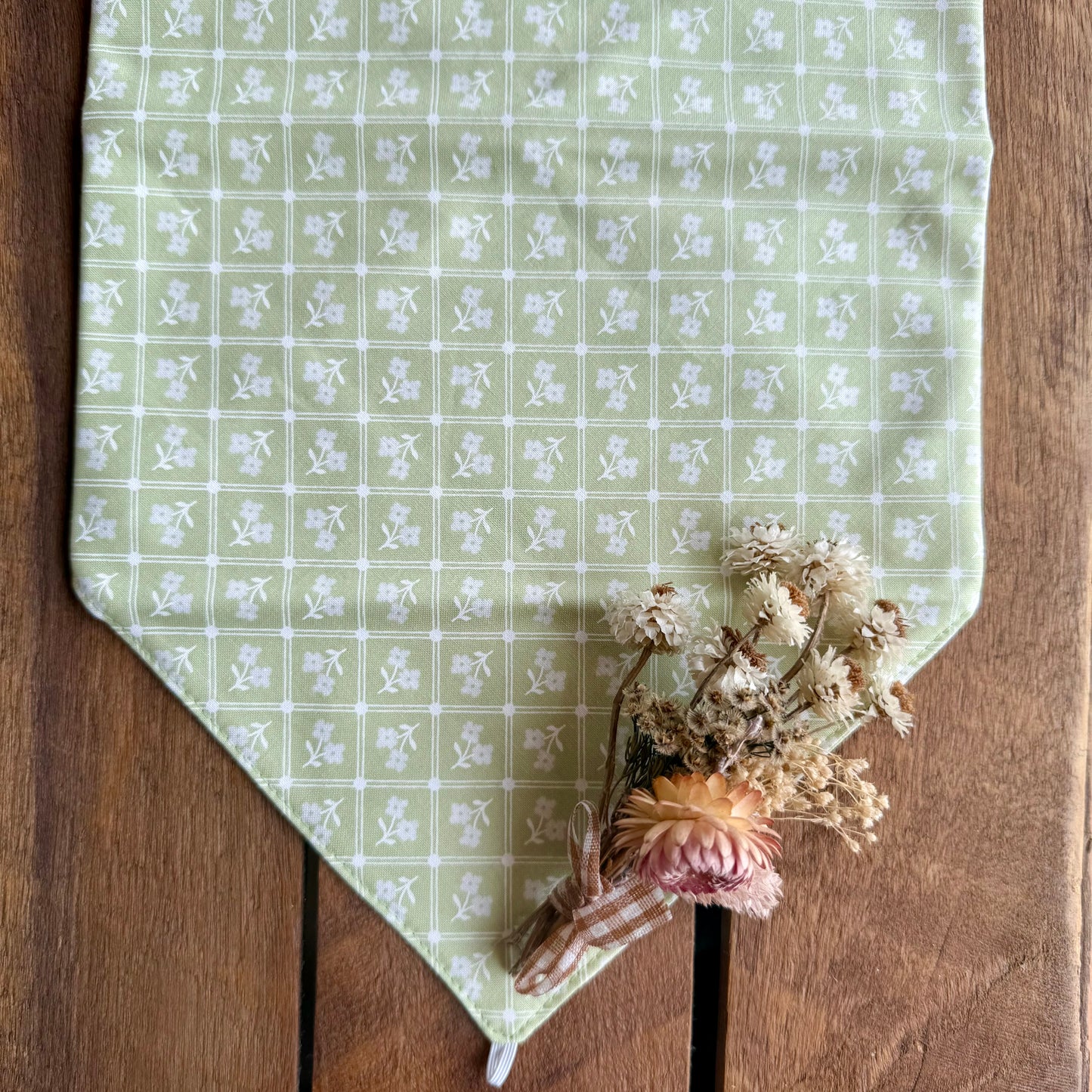 Pear Windowpane Neck Scarf