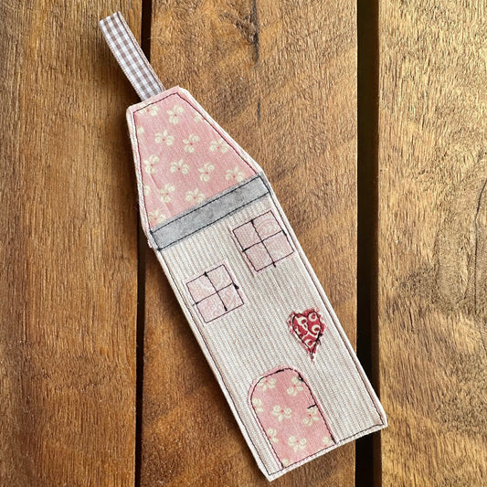 Charming House Bookmark | Pink Bows II Door
